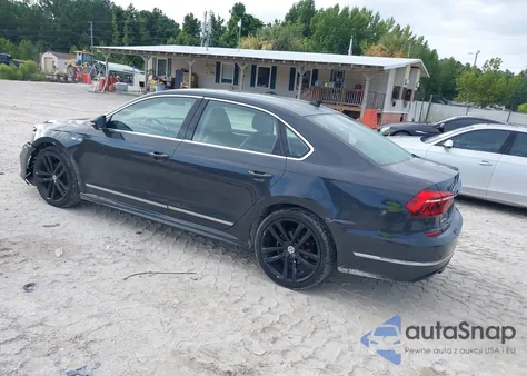 2017 Volkswagen Passat 1.8T R-Line z USA, uszkodzony, nr VIN 1VWDT7A3XHC060756